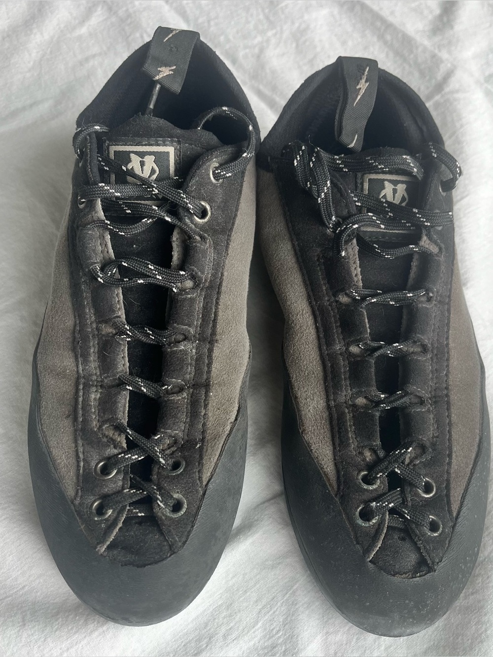 Evolve Yosemite Bum Women's 9 Rock Climbing Shoes Pre-owned